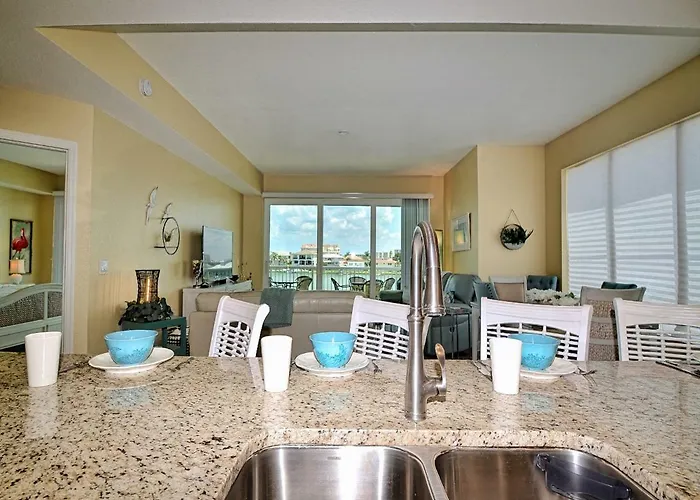 Sandpiper's Cove 303 Waterfront 3 Bedroom 2 Bathroom - Sandpiper's Cove 23146
