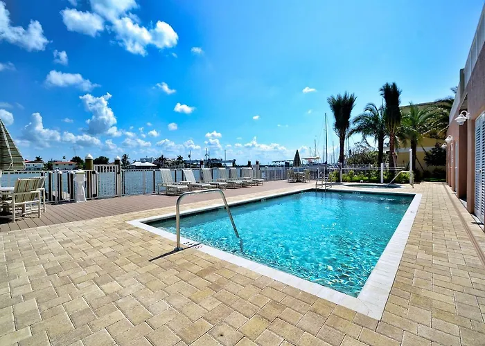 Sandpiper's Cove 303 Waterfront 3 Bedroom 2 Bathroom - Sandpiper's Cove 23146 Apartment Clearwater Beach