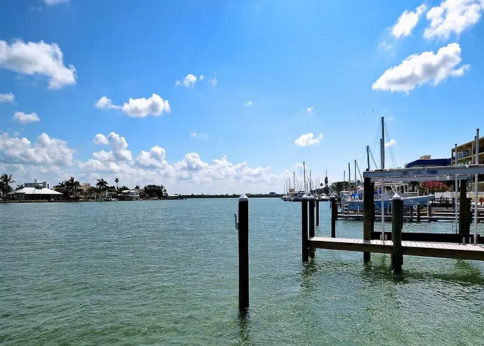 Sandpiper's Cove 303 Waterfront 3 Bedroom 2 Bathroom - Sandpiper's Cove 23146